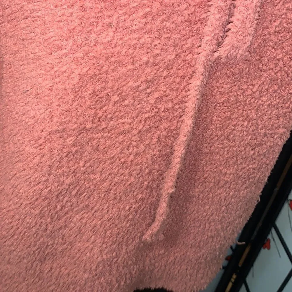 Coco+Jamieson coral fleece pullover hoodie size L